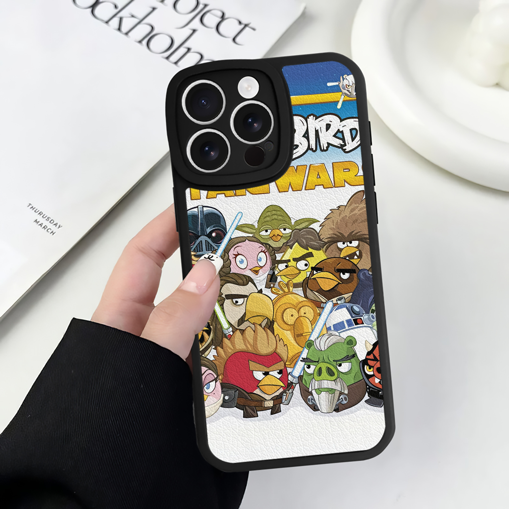 （画像用） Angry Birds アングリーバード 【iPhone 16シリーズ対応】シリコンスマホケース（レザー調） 材質：シリコン